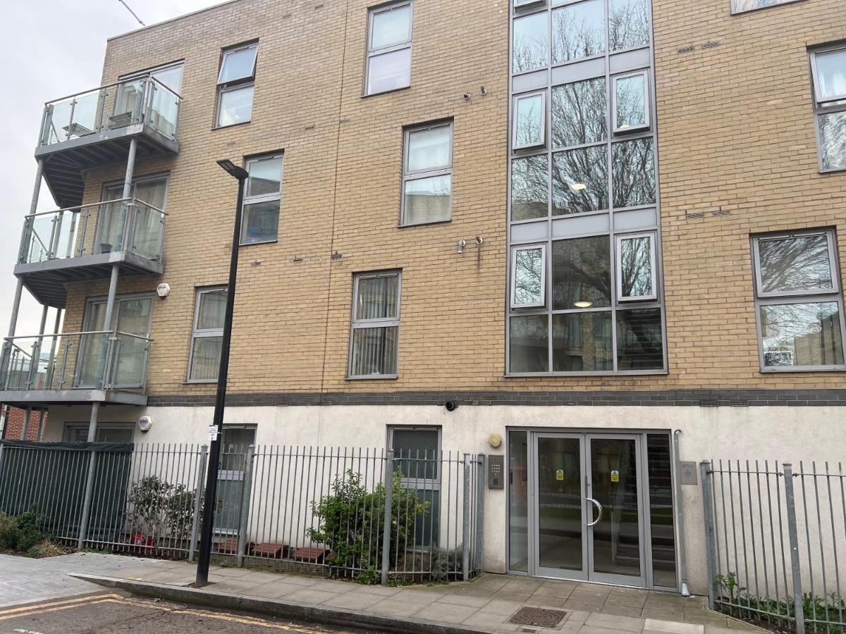 Poplar Guest House London Exteriör bild