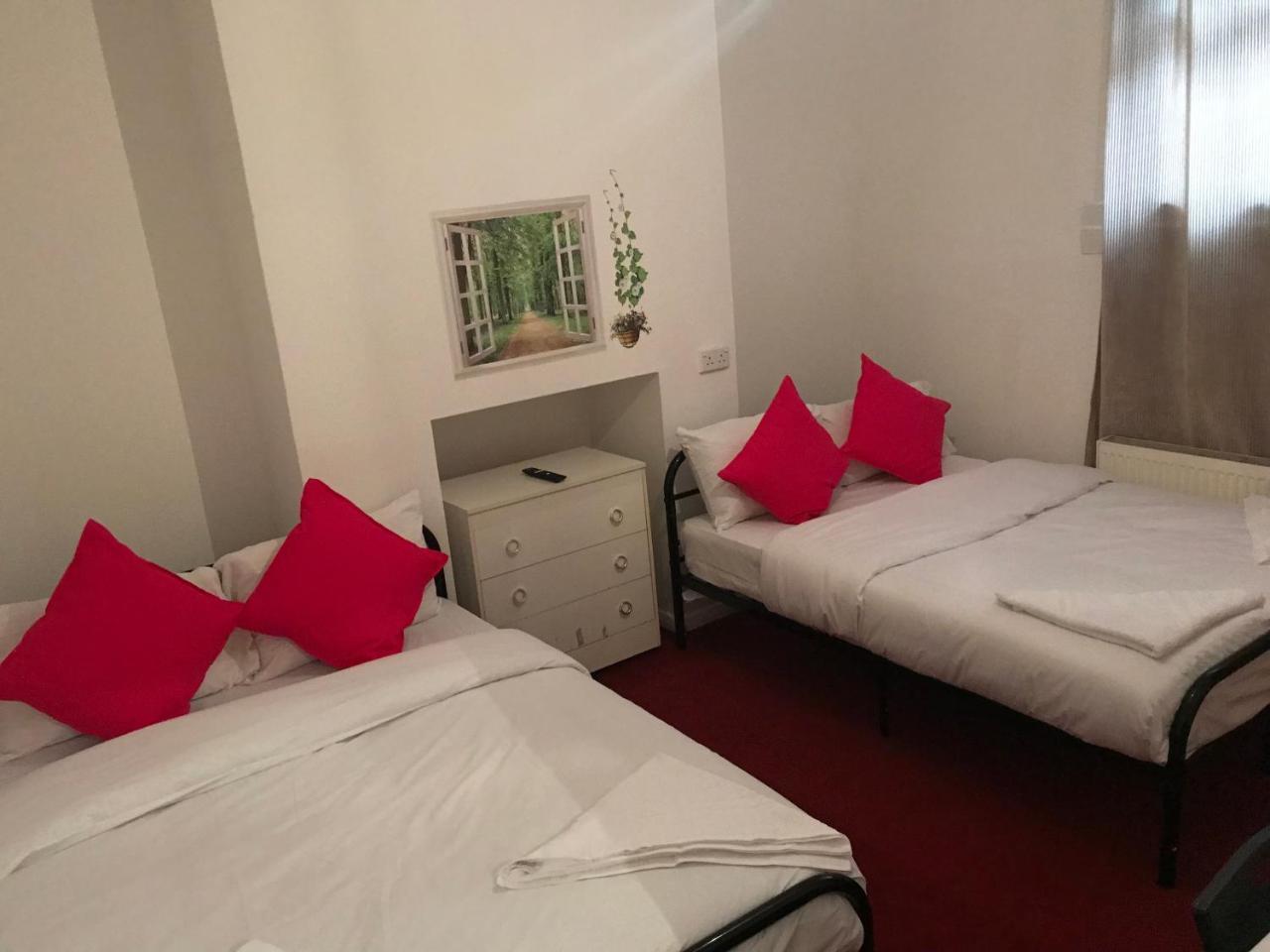 Poplar Guest House London Exteriör bild
