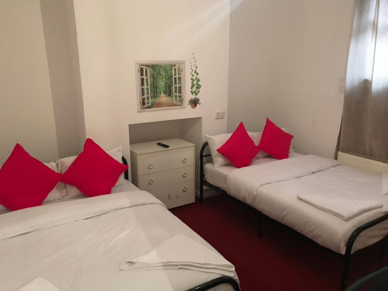 Poplar Guest House London Exteriör bild
