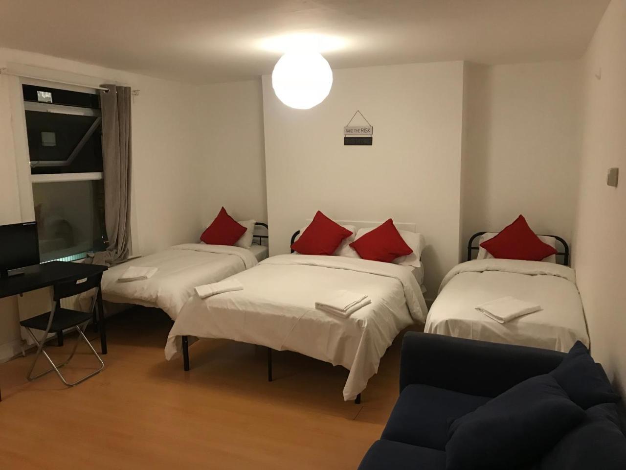 Poplar Guest House London Exteriör bild